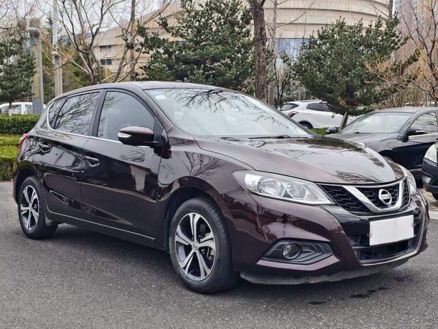 Nissan Tiida 2016 thumb 11