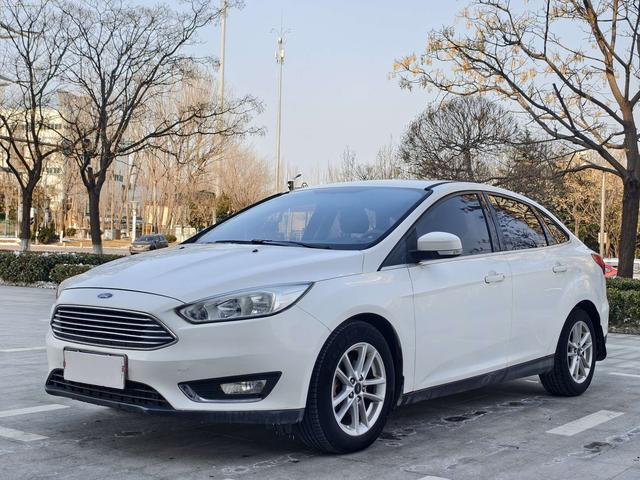 Ford Focus ST 2017 thumb 8