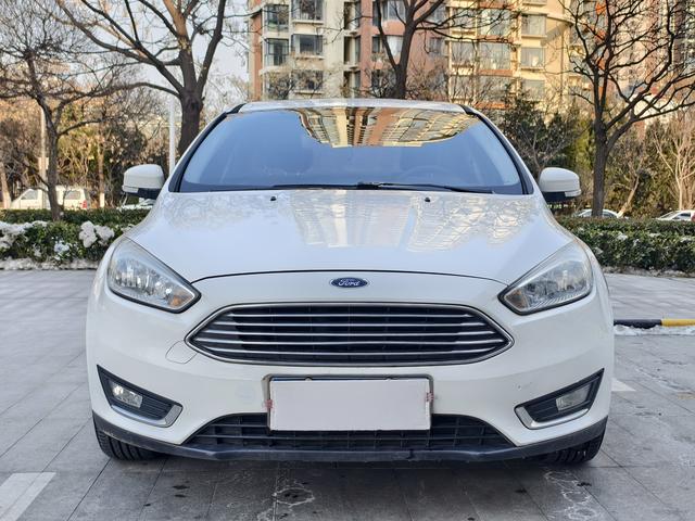 Ford Focus ST 2017 thumb 9