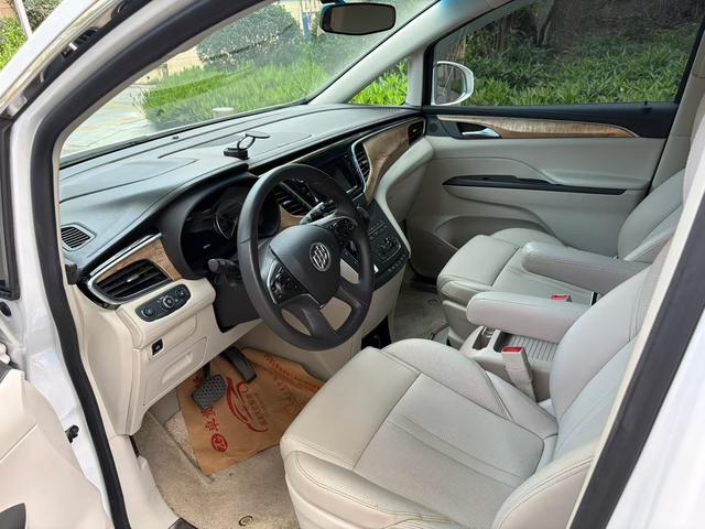 Buick GL8 2017 thumb 6