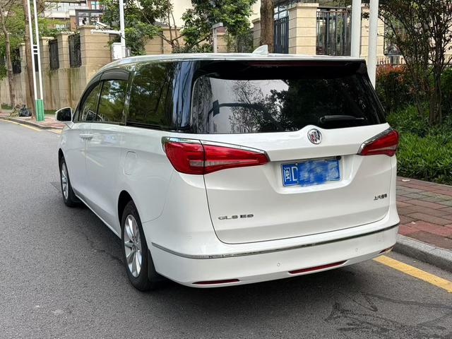 Buick GL8 2017 thumb 11