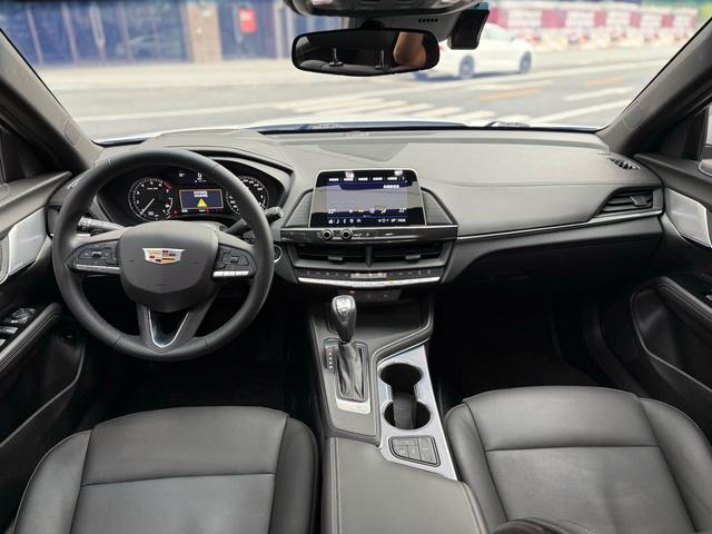 Cadillac CT4 2023 thumb 6