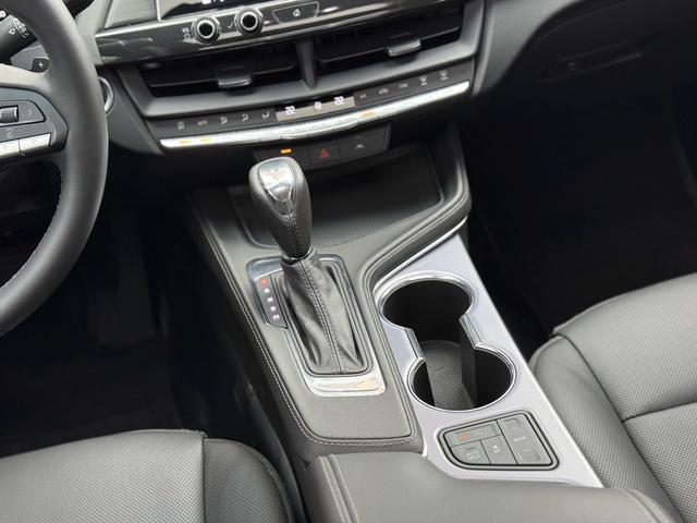 Cadillac CT4 2023 thumb 8