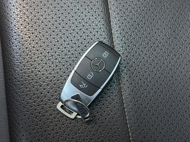 Mercedes-Benz GLC 2022 thumb 9