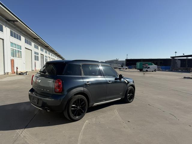 Mini Countryman 2016 thumb 11