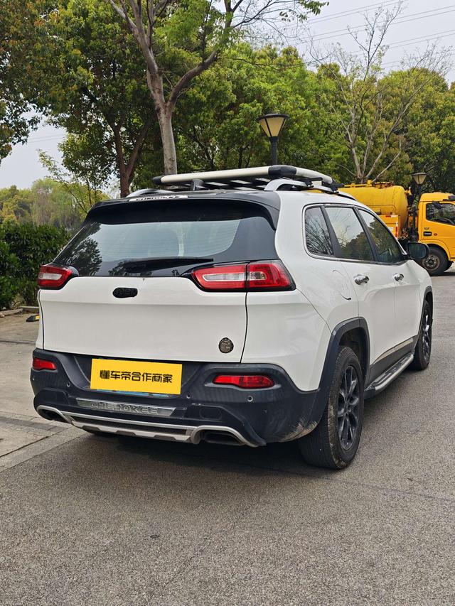 Jeep Renegade 2017 thumb 3
