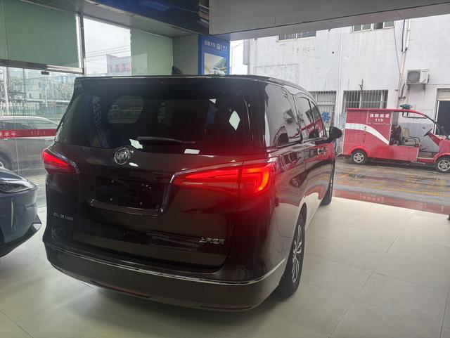 Buick GL8 2017 thumb 11