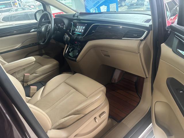 Buick GL8 2017 thumb 12