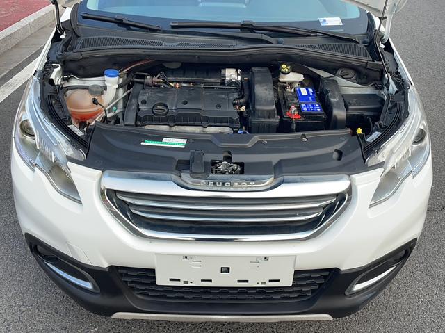 Peugeot 2008 2014 thumb 5