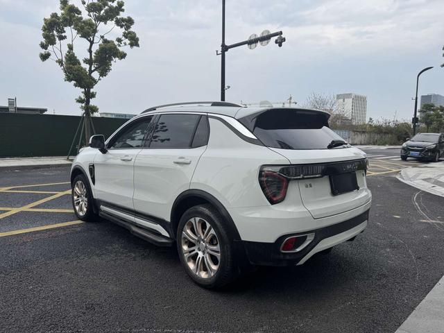 Lynk & Co 01 2018 thumb 2