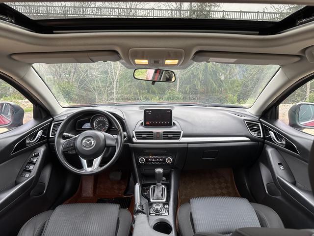 Mazda 3 2016 thumb 6