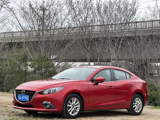 Mazda 3 2016 thumb 9