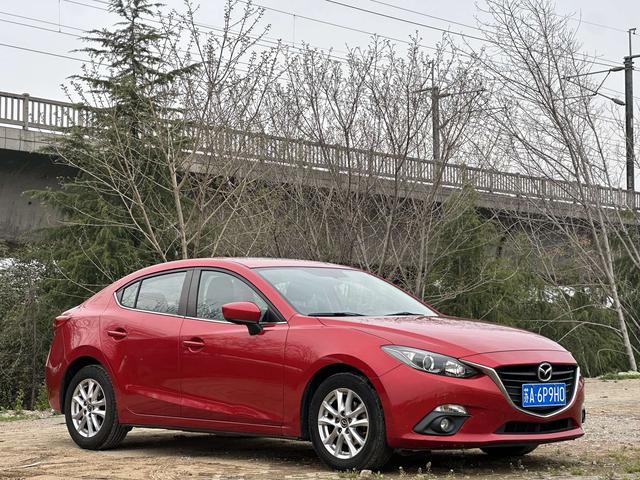 Mazda 3 2016 thumb 11