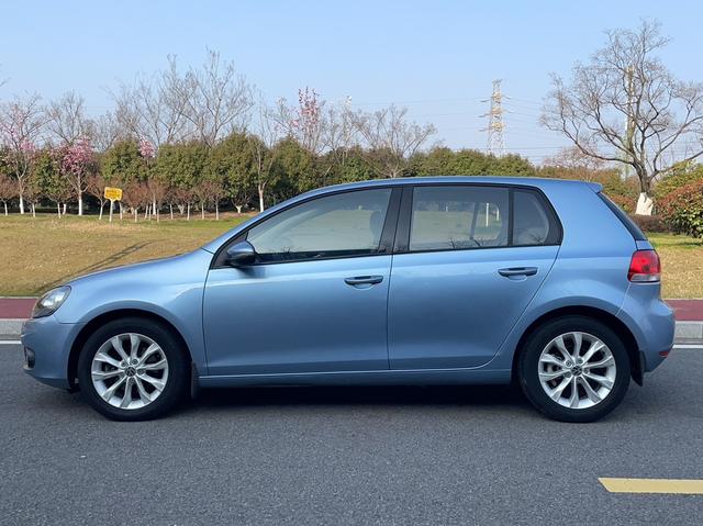 Volkswagen Golf 2012 thumb 2