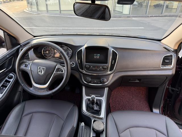 Baojun 560 2015 thumb 11
