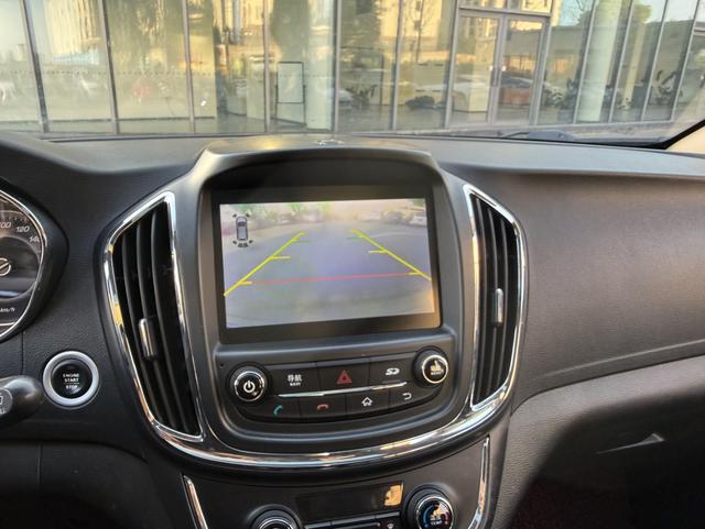Baojun 560 2015 thumb 12