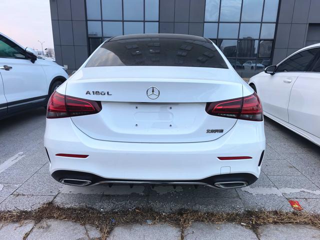 Mercedes-Benz A-Class 2019 thumb 3