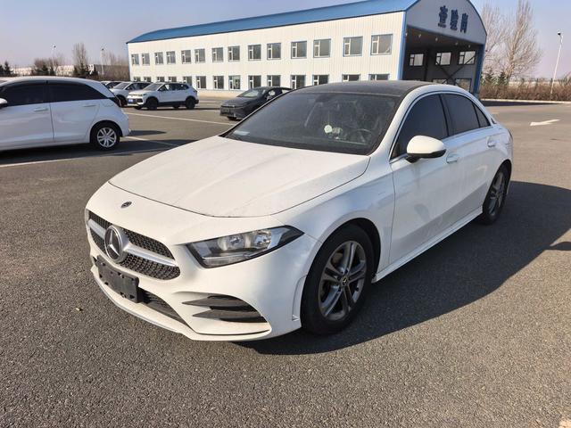 Mercedes-Benz A-Class 2019 thumb 5