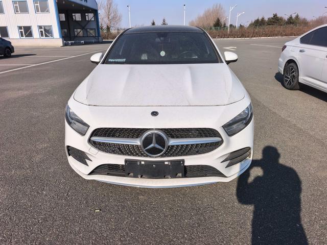 Mercedes-Benz A-Class 2019 thumb 6