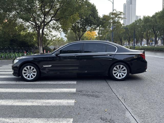 BMW 7 серии 2013 thumb 2