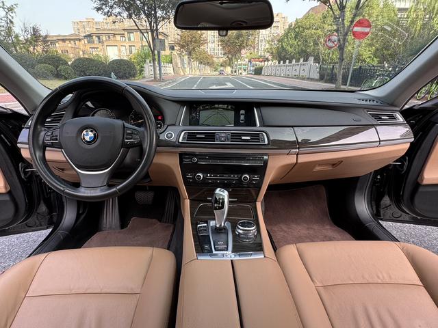 BMW 7 серии 2013 thumb 8