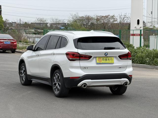 BMW X1 2022 thumb 2