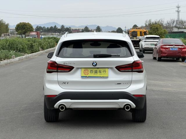 BMW X1 2022 thumb 3