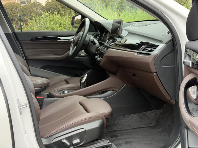 BMW X1 2022 thumb 5