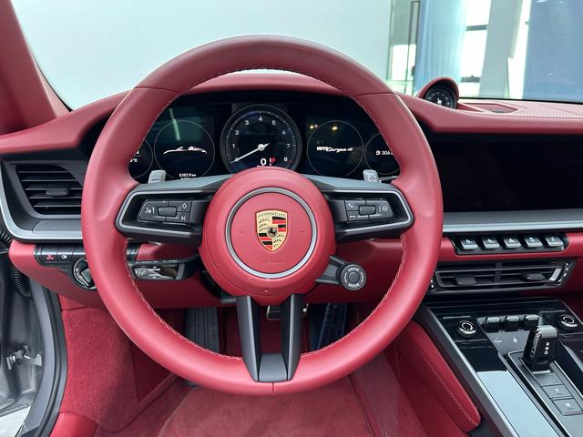 Porsche 911 2023 thumb 10