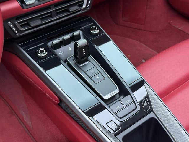Porsche 911 2023 thumb 11