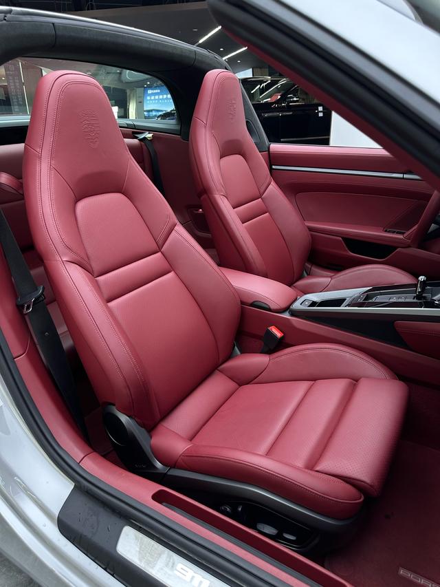 Porsche 911 2023 thumb 12