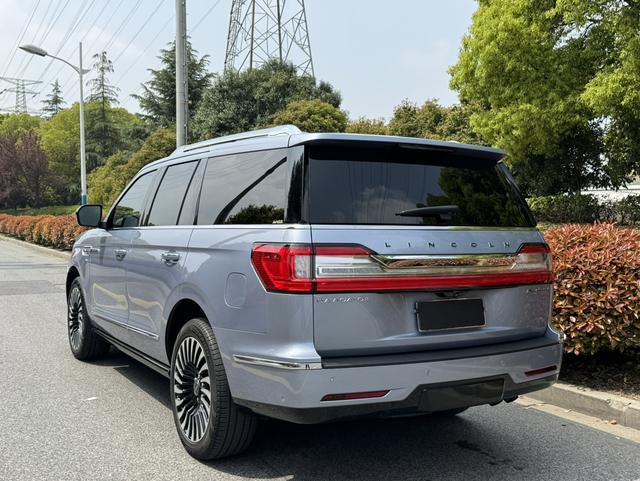 Lincoln Nautilus 2020 thumb 2