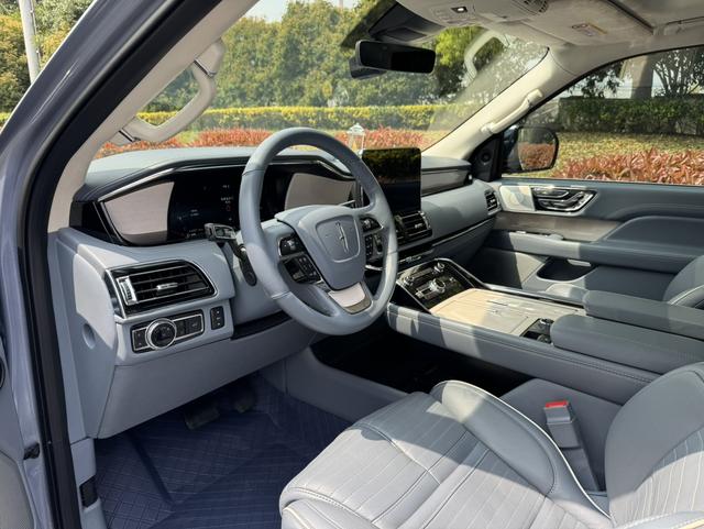 Lincoln Nautilus 2020 thumb 10