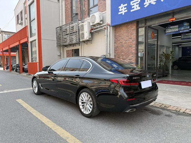 BMW 5 серии 2022 thumb 3