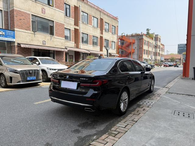 BMW 5 серии 2022 thumb 5