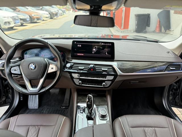 BMW 5 серии 2022 thumb 8
