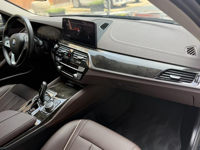 BMW 5 серии 2022 thumb 10