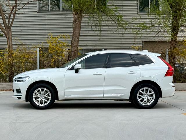 Volvo XC60 2020 thumb 2