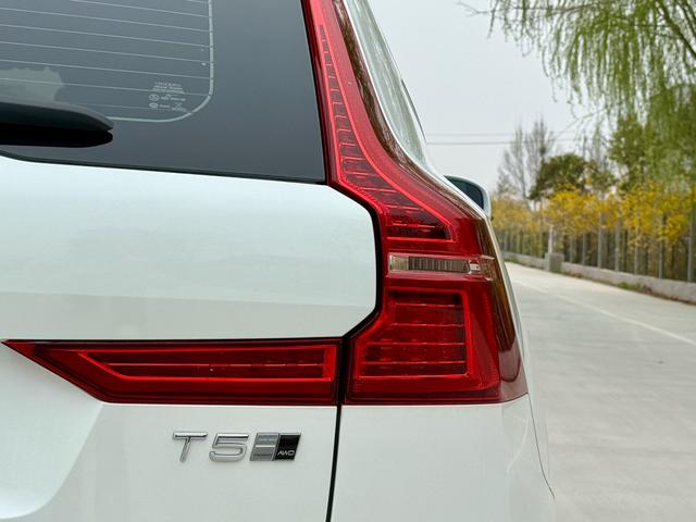 Volvo XC60 2020 thumb 9