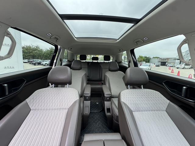 Volkswagen Viloran 2023 thumb 6
