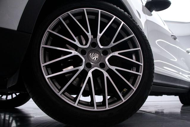 Porsche Cayenne 2019 thumb 5