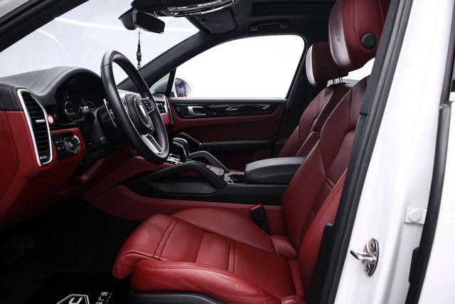 Porsche Cayenne 2019 thumb 10