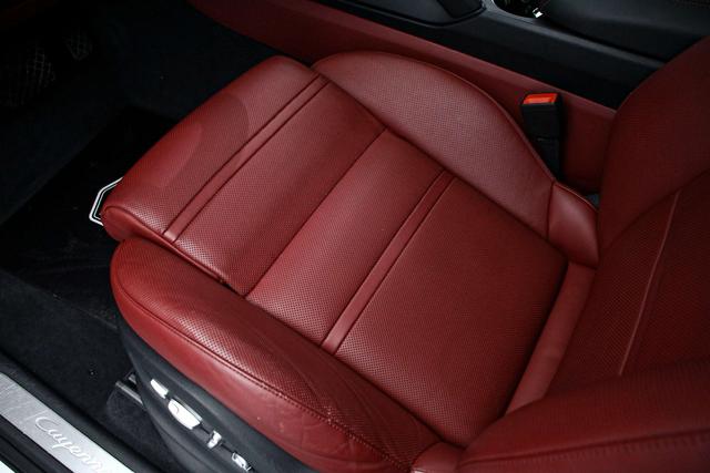 Porsche Cayenne 2019 thumb 11