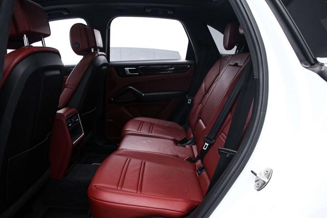 Porsche Cayenne 2019 thumb 12