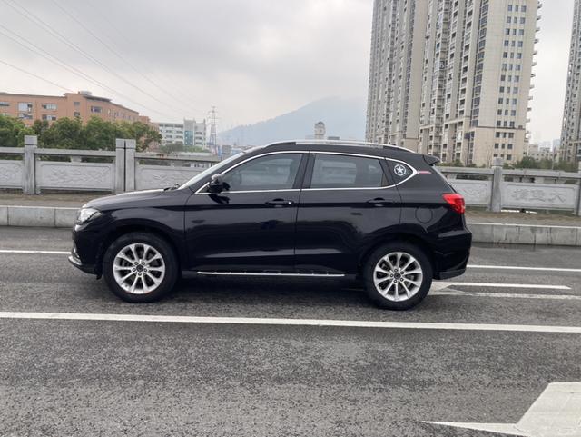 Haval H2 2016 thumb 2