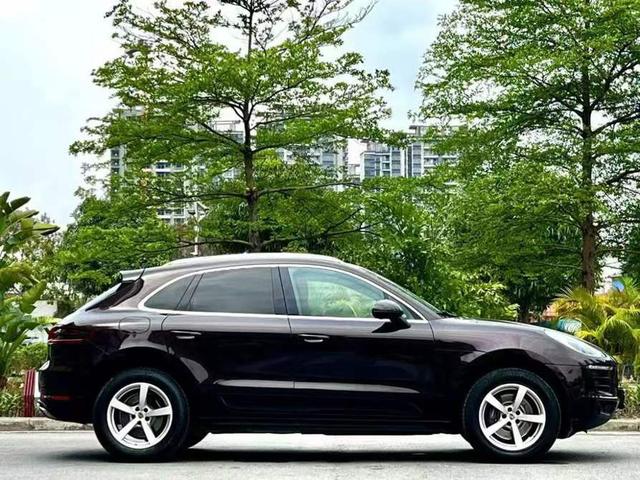 Porsche Macan 2014 thumb 12