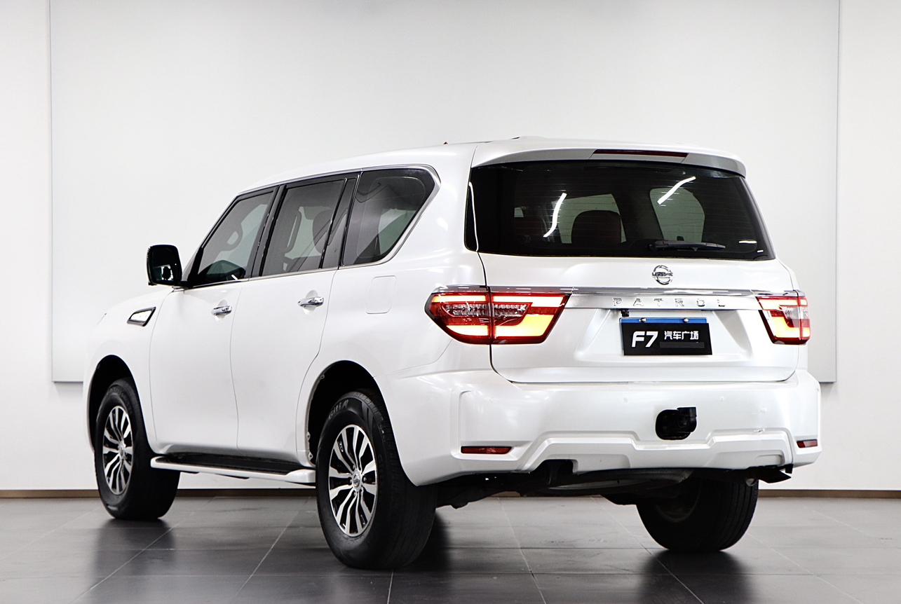 Nissan Patrol 2018 thumb 3
