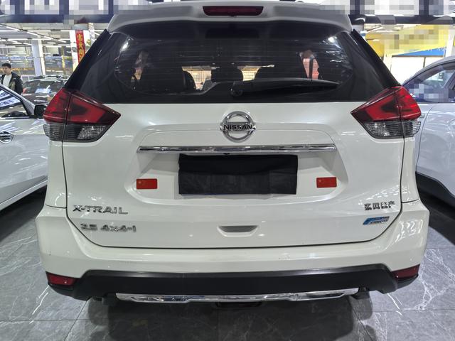 Nissan X-Trail 2017 thumb 3