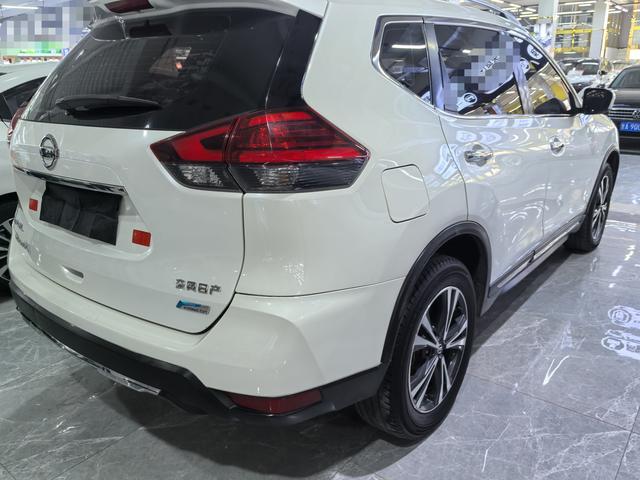 Nissan X-Trail 2017 thumb 4