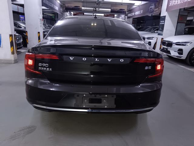 Volvo S90 2025 thumb 3